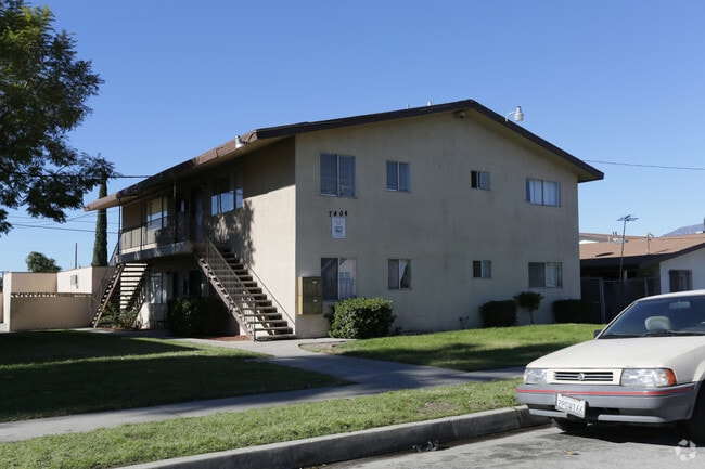 Elm Street Apartments - Elm Street Apartments