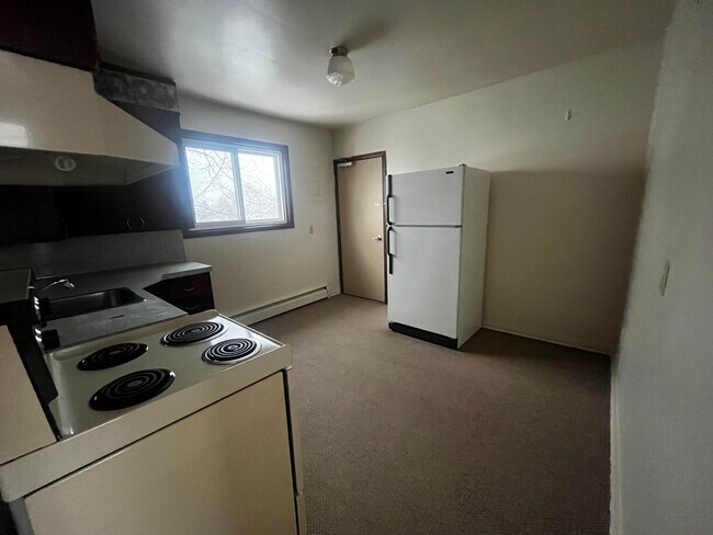 Photo - 465 Broadway St Unit 1