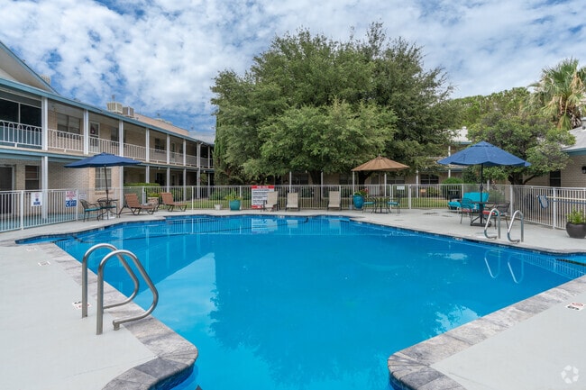 Pool - Edgemere Apartments