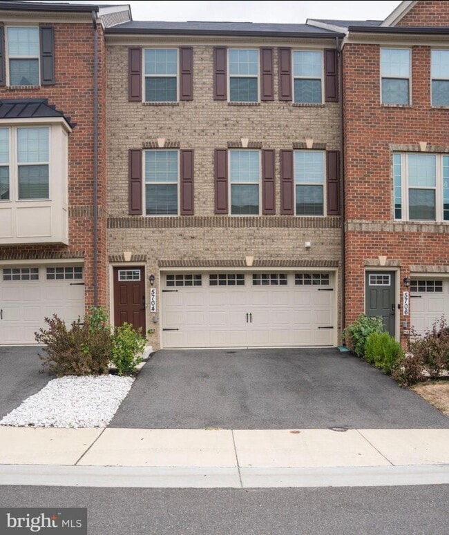Building Photo - 5704 Richmanor Terrace