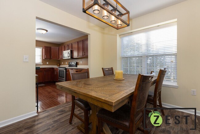 Photo - 3152 Torrent Ln