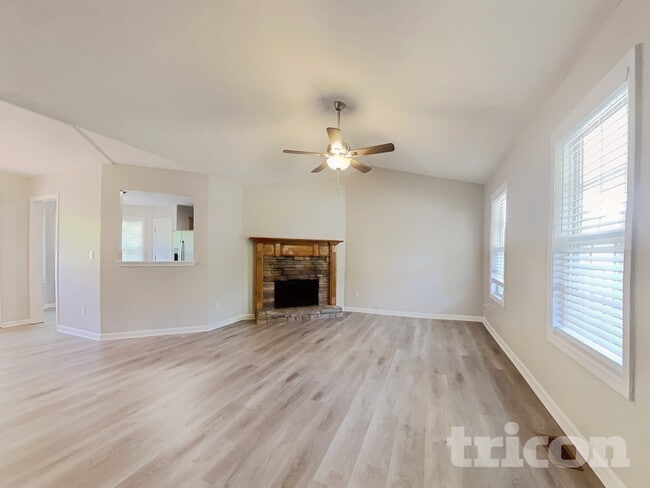 Photo - 15 Woodwind Dr