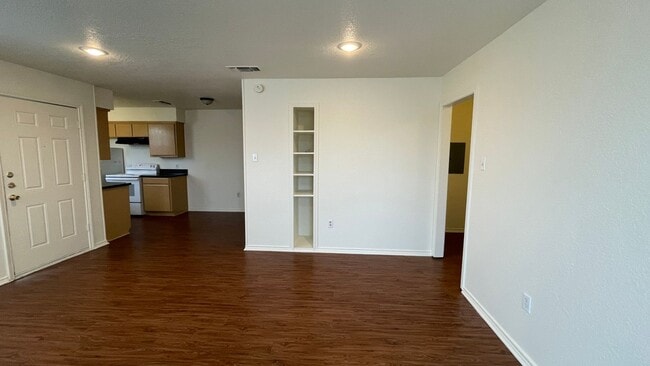 Photo - Nice Four plex unit upstairs in Irving.