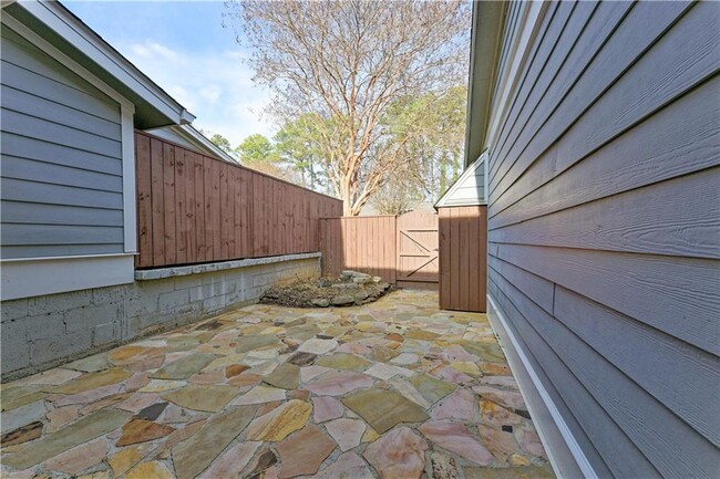 Photo - 4943 Meadow Ln