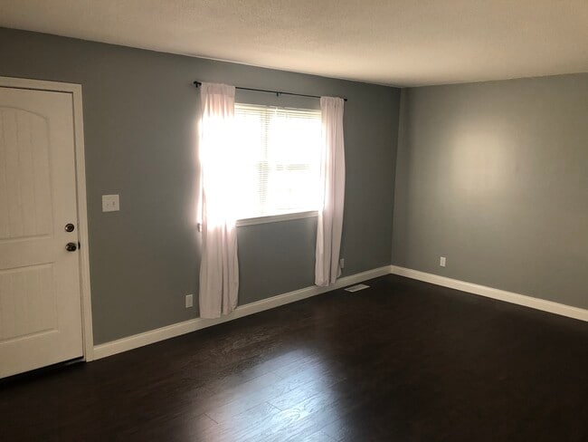 Photo - 3331 Gundy Dr