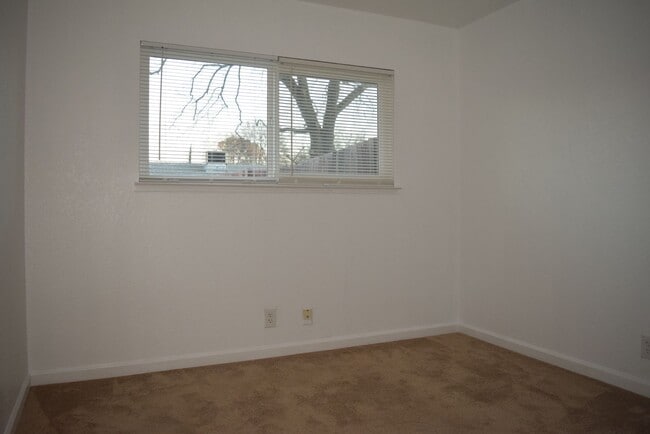 Photo - 2586 S Whitney Blvd