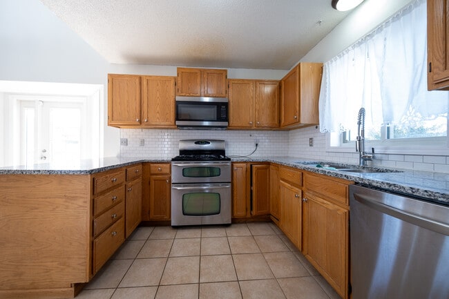 Photo - 1383 Sage Ln