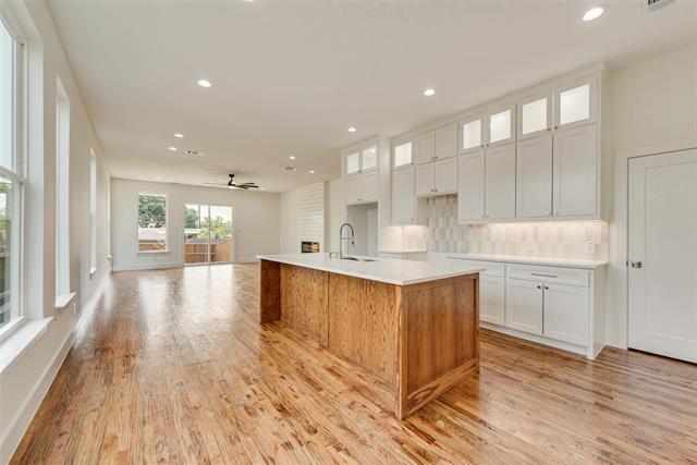 Photo - 2408 Boyd St