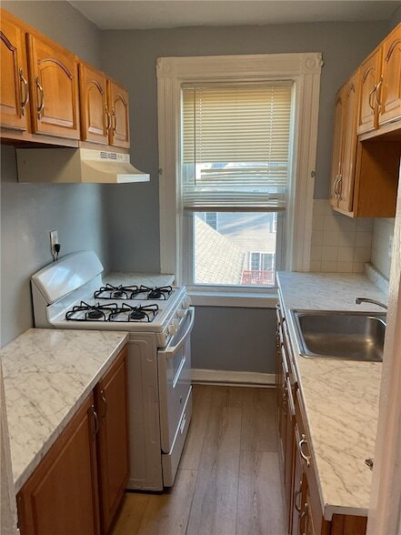40 Laban St