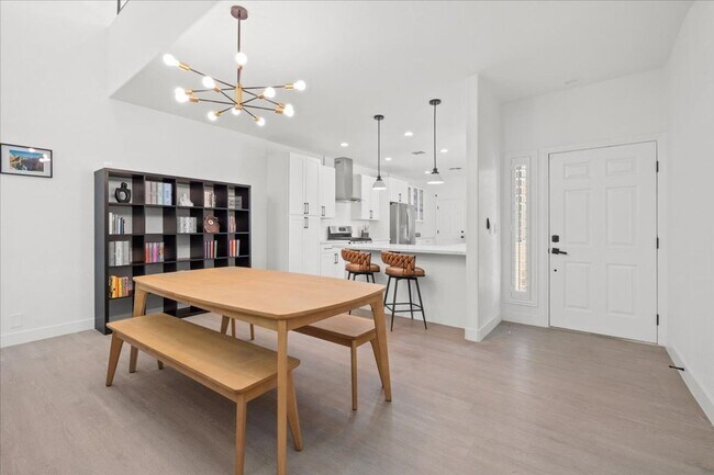 Photo - Fully Furnished, Modern 3 Bedroom Home in ...