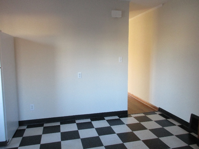 Photo - 1862 Kentwell Rd