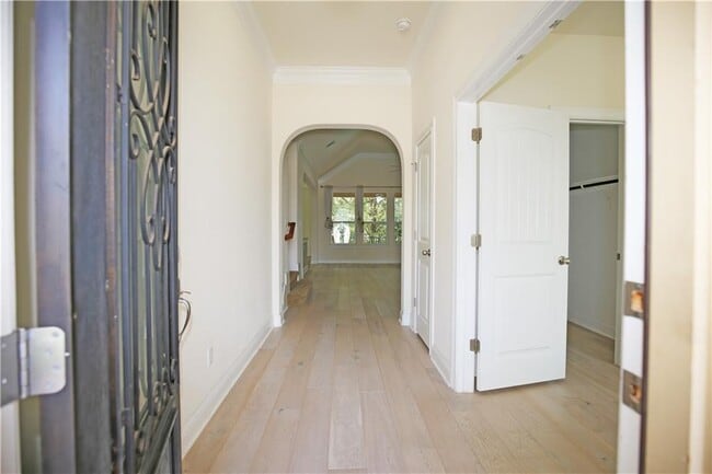 12016 Versante Cir