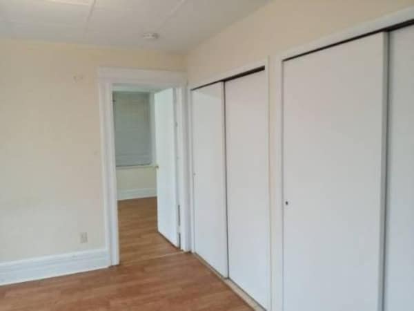 645 Ferry St Unit iron