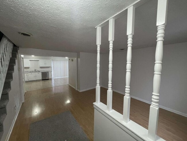 Photo - 121 Scenic Pk Pl