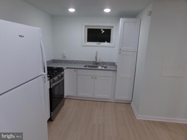 Photo - 276 E Main St Unidad 5