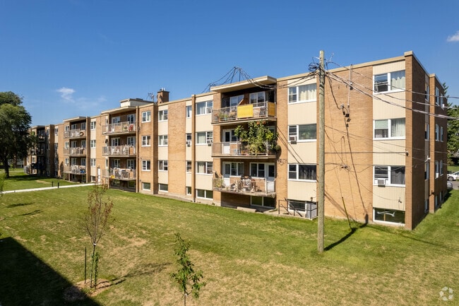 Photo - 8590 Rue Jean-Brillon