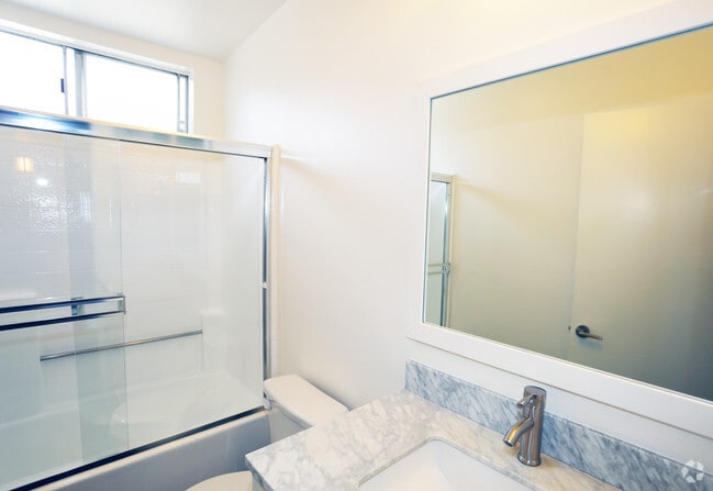2BR, 2BA-Bathroom