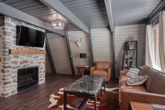 Photo - 3511 Springfield Dr Unit ID1249840P