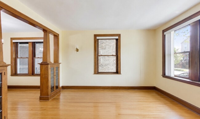 Photo - 3427 S Emerald Ave