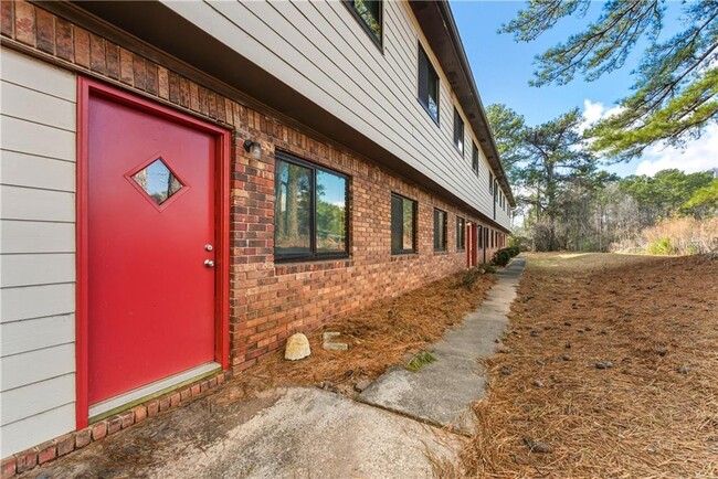 Building Photo - 4755 Yates Rd