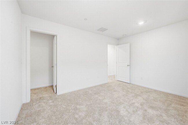 Photo - 3765 Osiris Ave