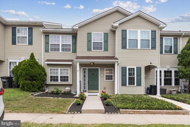 Building Photo - 105 Pin Oak Ct Rental
