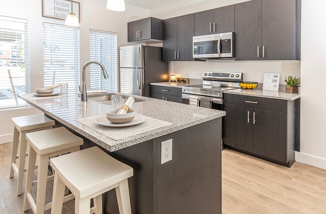 Kitchen - Lex Apartments