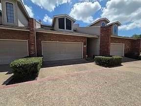 Building Photo - 5839 Lake Point Dr