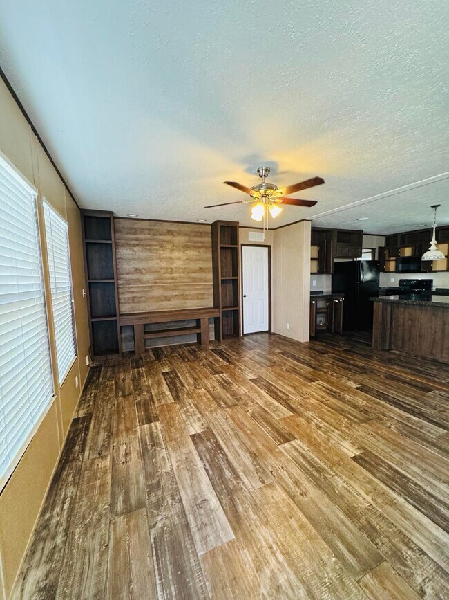 Living Room - 7151 Woodlake Pky