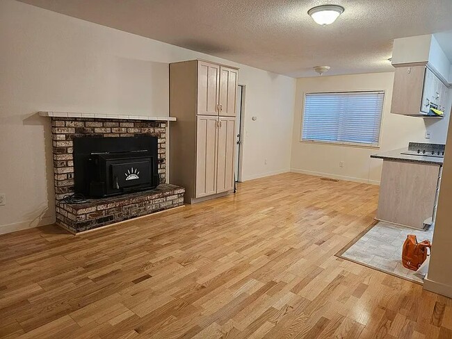 405 W Southwood Dr