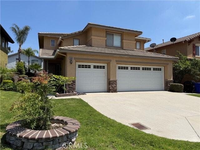 Building Photo - 5569 Hunt Club Dr