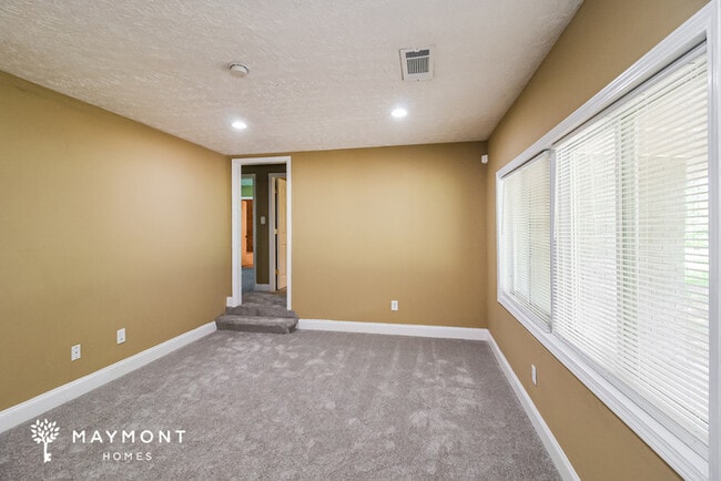 Photo - 325 Longview Rd