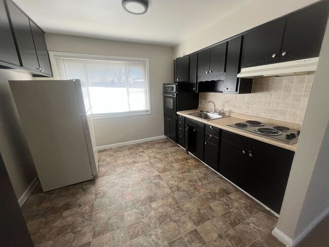 Photo - 6051 Laurel Hall Dr Unit 6051 Laurel Hall Dr #3