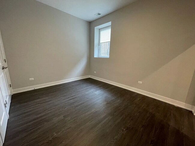 1730 W. Greenleaf Ave