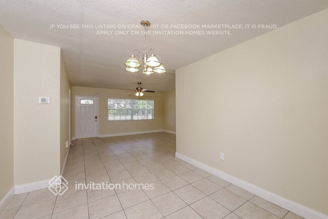 Photo - 7438 Taft St