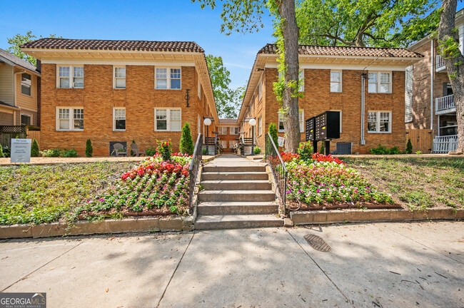 Building Photo - 405 4th St NE Unit 2