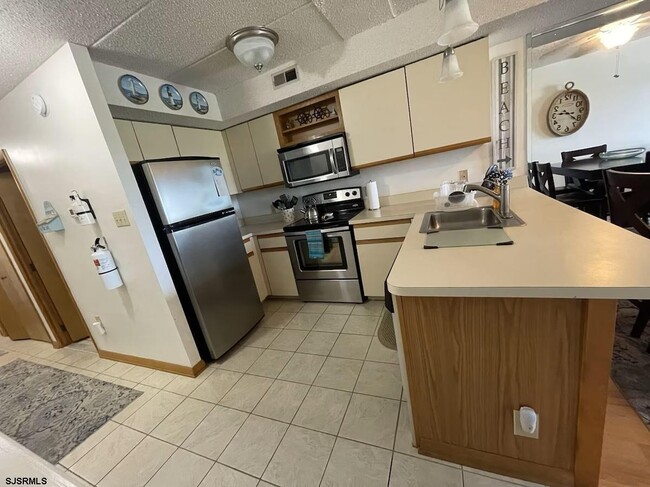 Photo - 3901 Ocean Ave Unidad 2