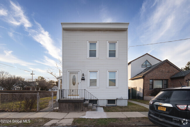 Building Photo - 1601 8th Ave Rental