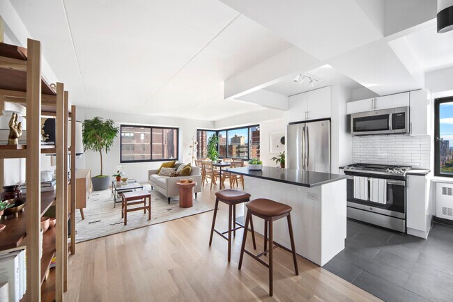 Photo - 200 E 87th Street