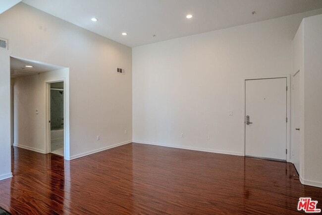 Photo - 12132 Hart St Unit 301