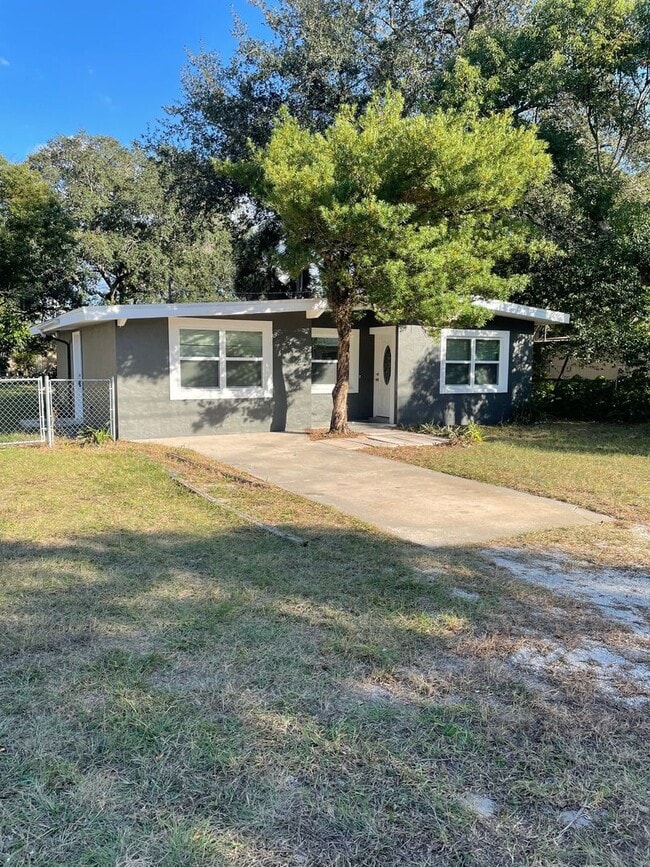 Building Photo - Winter Park 3 Bedroom 2 Bath Renovated!