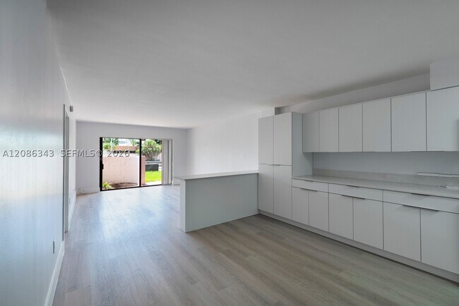 Photo - 1650 NE 115th St Unit 108