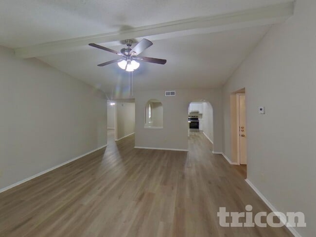 Photo - 1517 Rockshire Dr