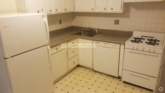 Building Photo - 679 Massachusetts Ave Unit 1 Rental