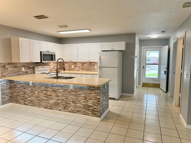 Photo - 2BR 2BA Updated Duplex in Sebastian Highlands