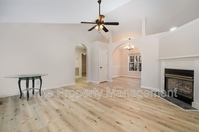 Photo - 1813 Bloomsbury Dr