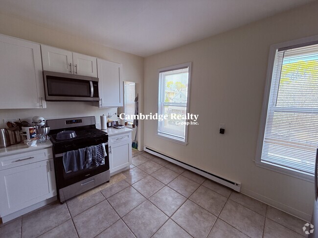 Building Photo - 25 Granite St Unit 3R Rental