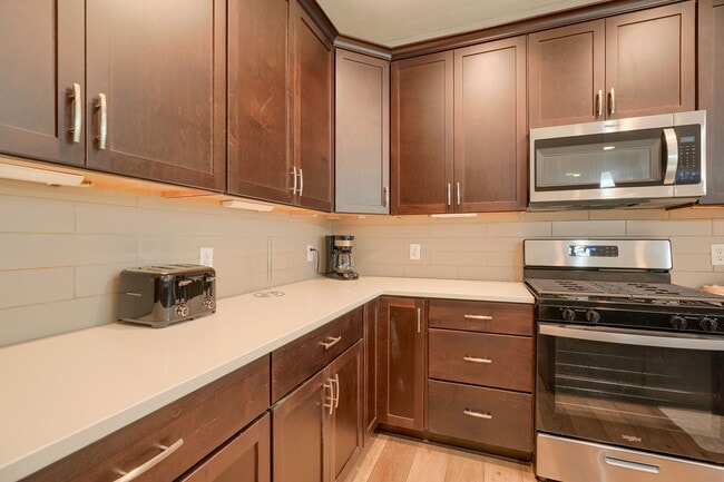 Photo - 275 Hyatts Rd