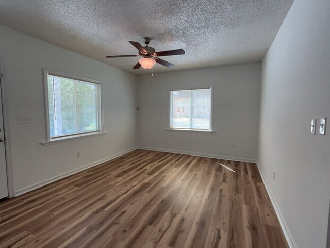 Photo - 227 Challedon Dr