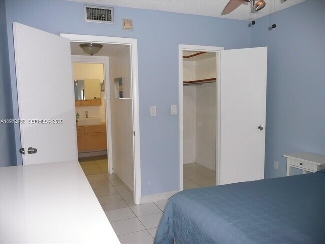 Photo - 17560 Atlantic Blvd Unit 503
